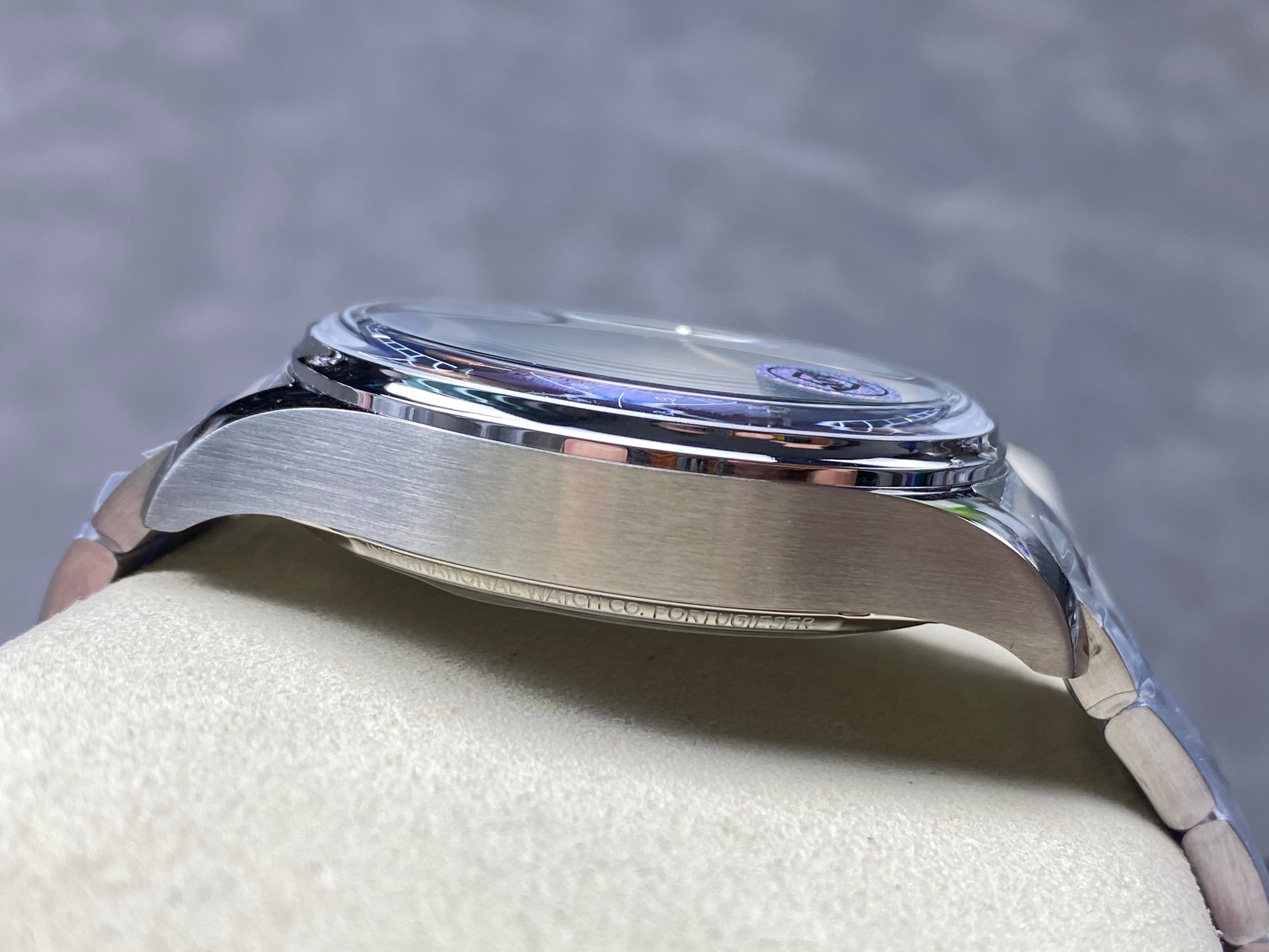 PORTUGIESER AUTOMATIC 42 WATCH SILVER CASE WITH NAVY BLUE DIAL