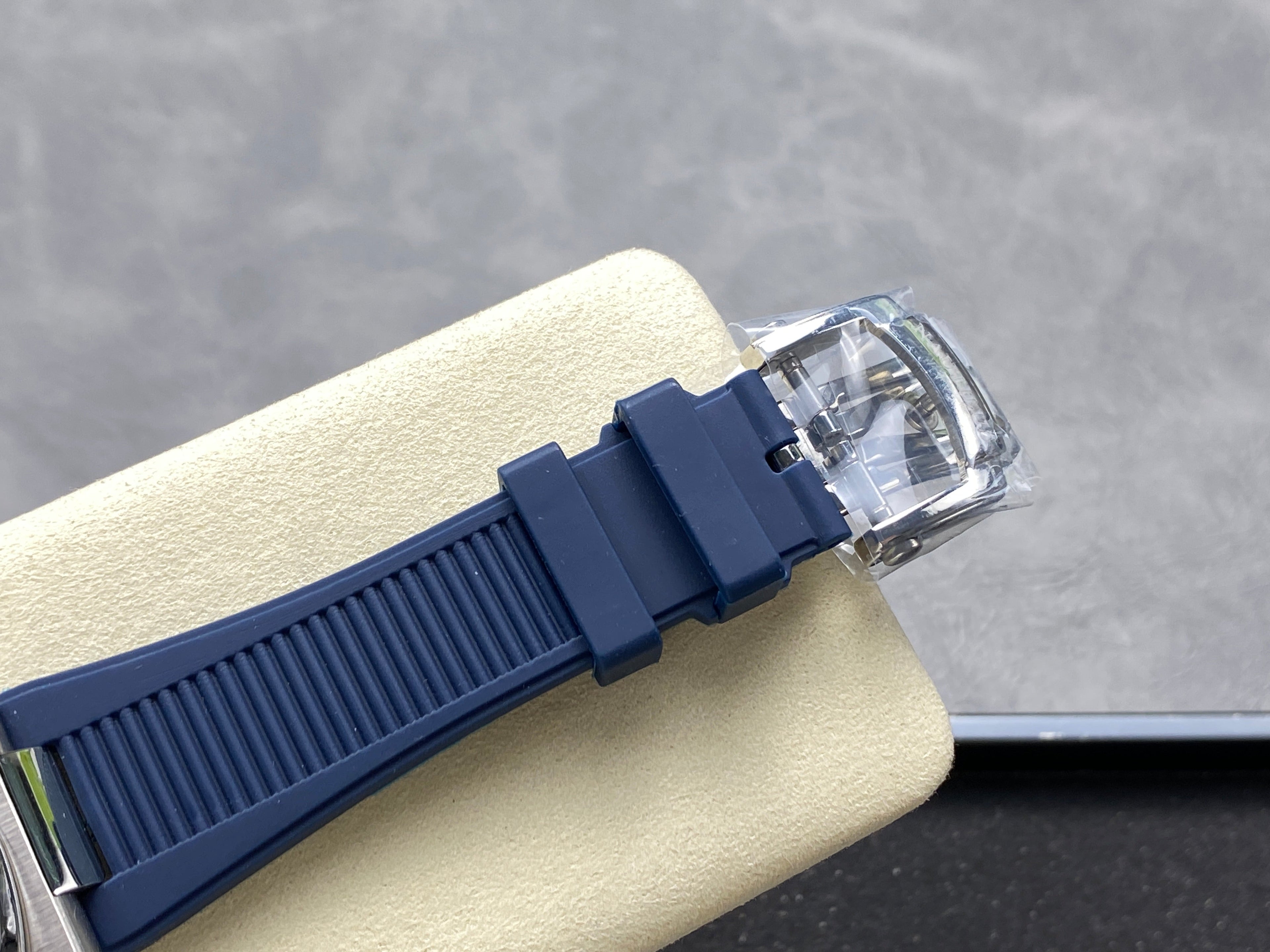NAUTILUS STEEL ATTACHED DIAMOND BEZEL BLUE RUBBER STRAP