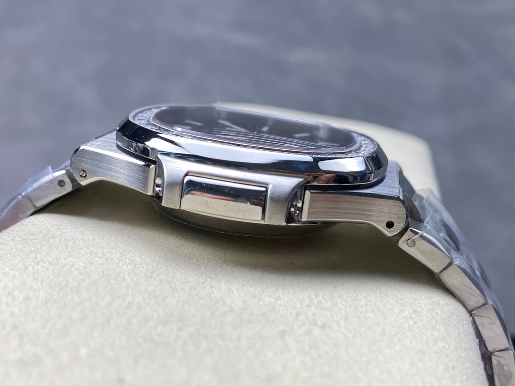 NAUTILUS STEEL ATTACHED DIAMOND BEZEL DARK BLUE DIAL