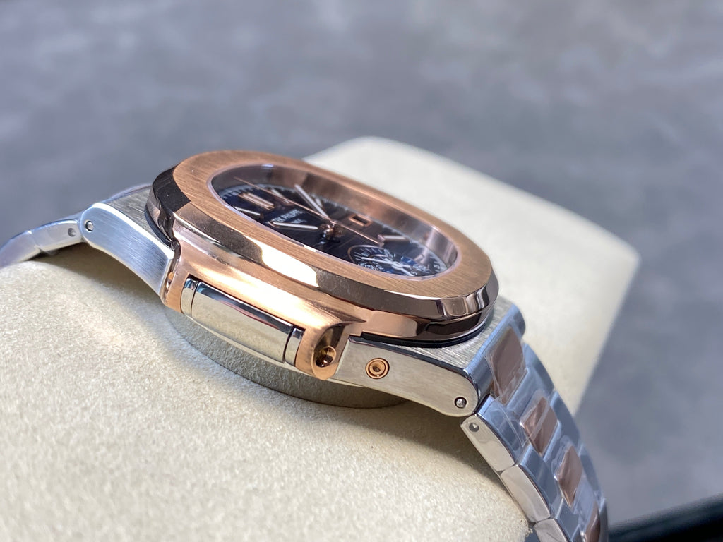 NAUTILUS STEEL AND ROSE GOLD BRACELET BLUE DIAL