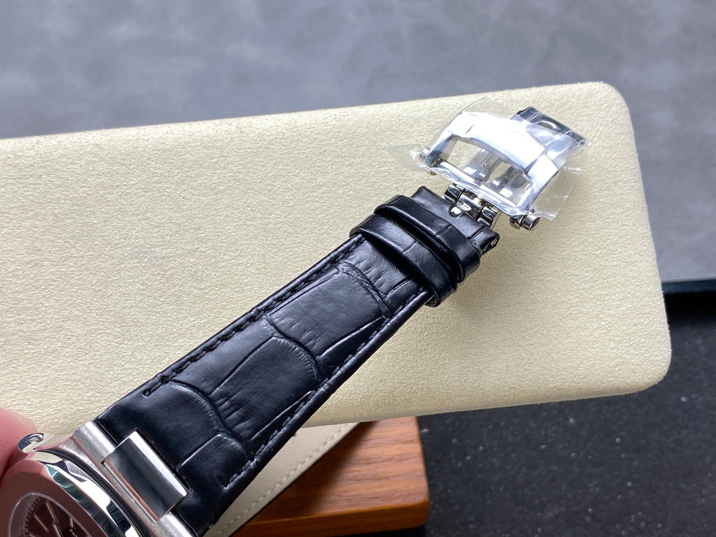 NAUTILUS STEEL CASE BLACK DIAL