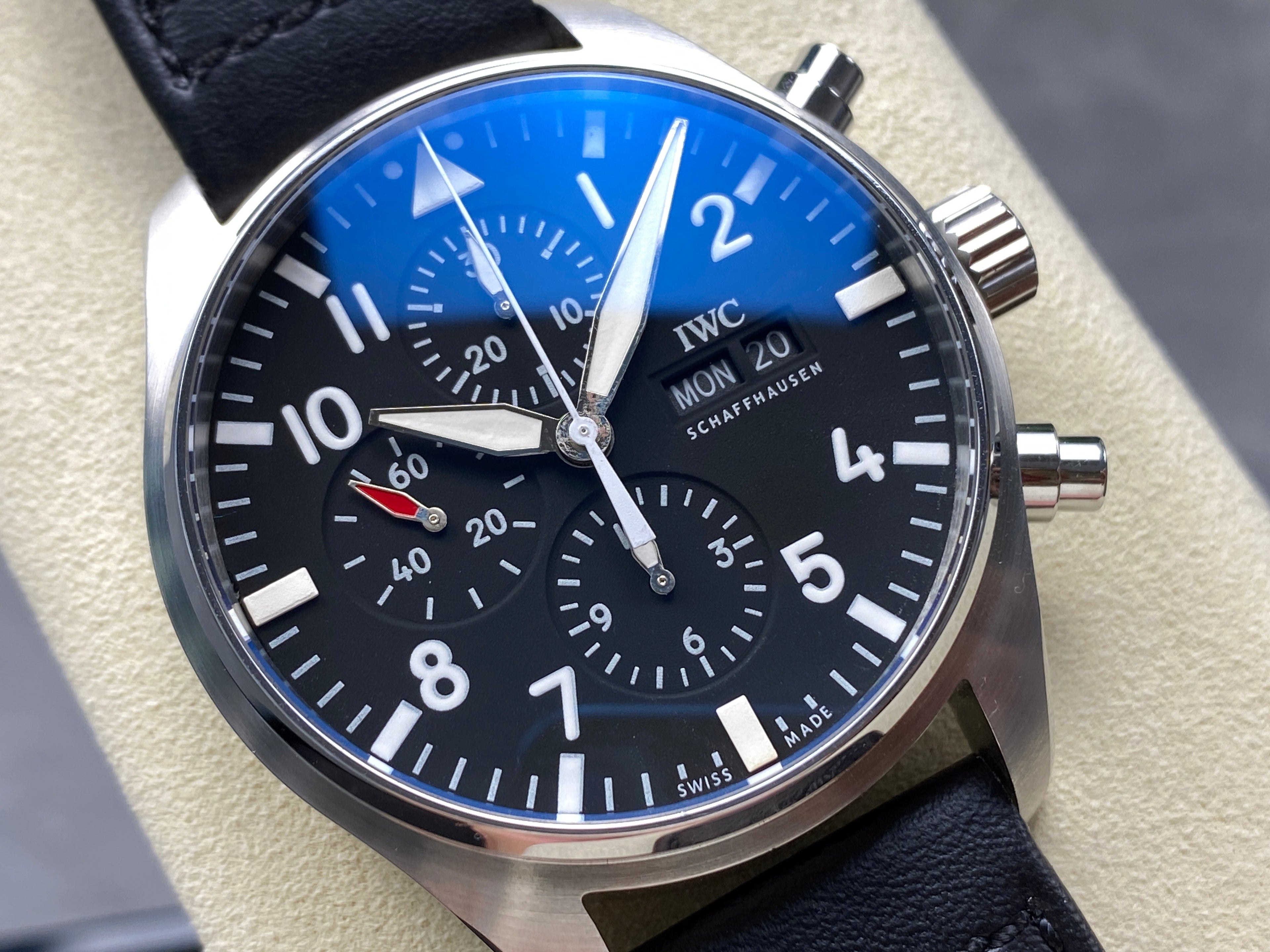 PILOT'S WATCH MARK XX STAINLESS STEEL CASE WITH BLACK LEATHER TRAP AND DIAL