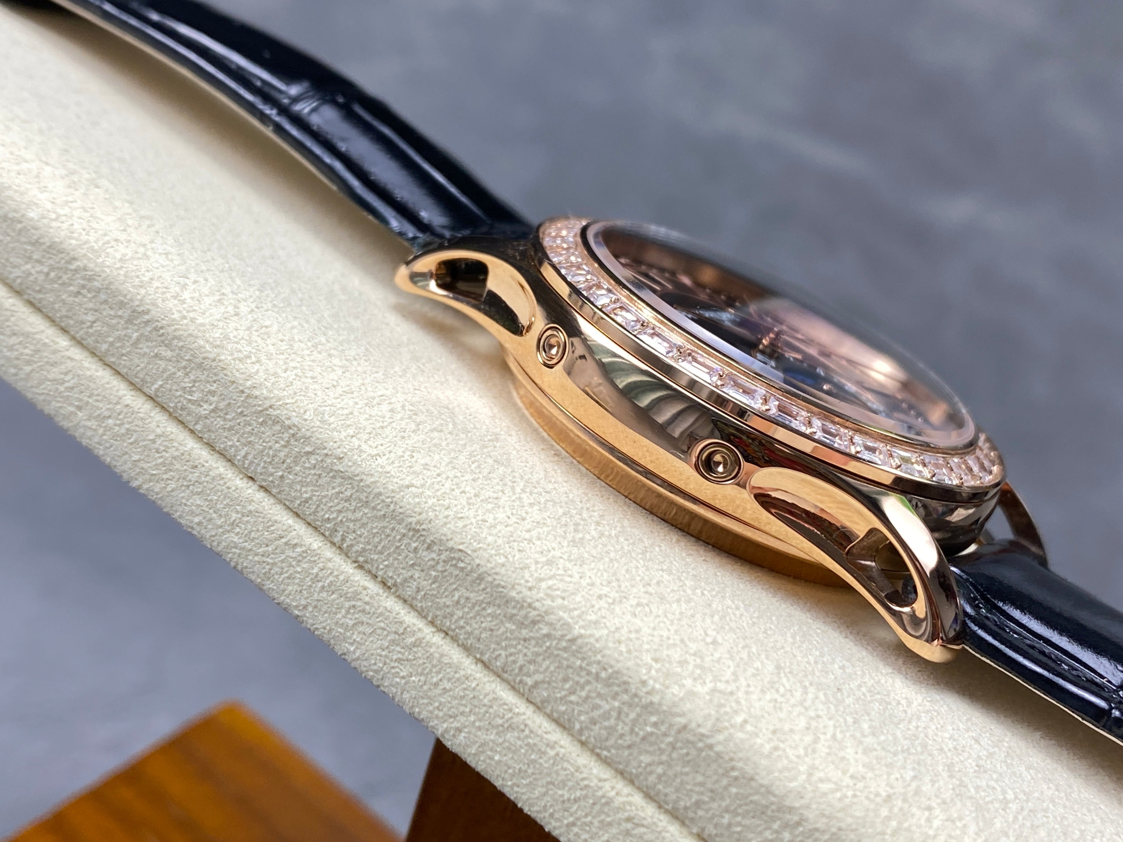 ANNUAL CALENDAR ROSE GOLD ATTACHED DIAMOND BEZEL BLACK DIAL