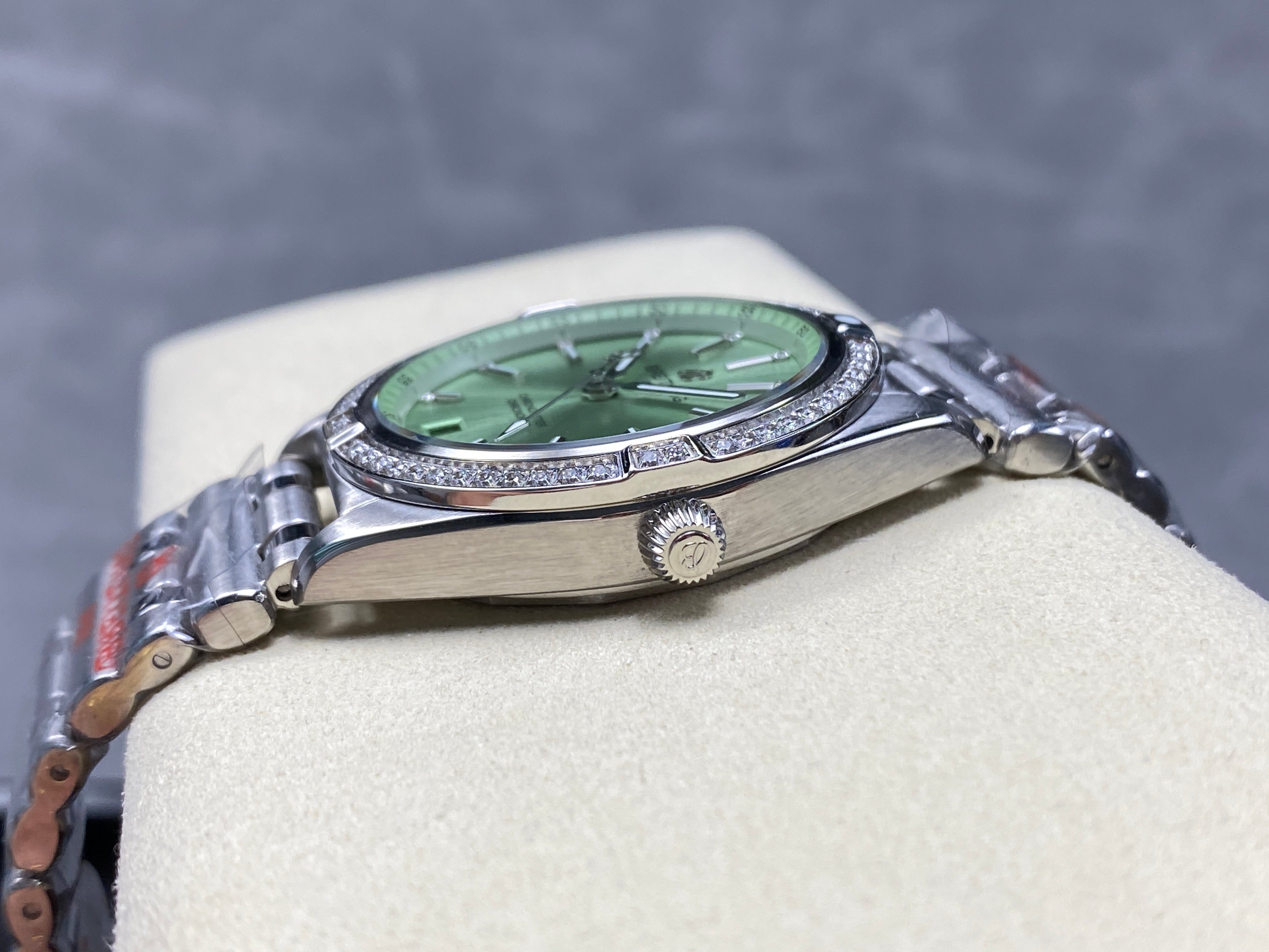 CHRONOMAT AUTOMATIC 36 STEEL WITH DIAMOND BEZEL LIGHT GREEN DIAL
