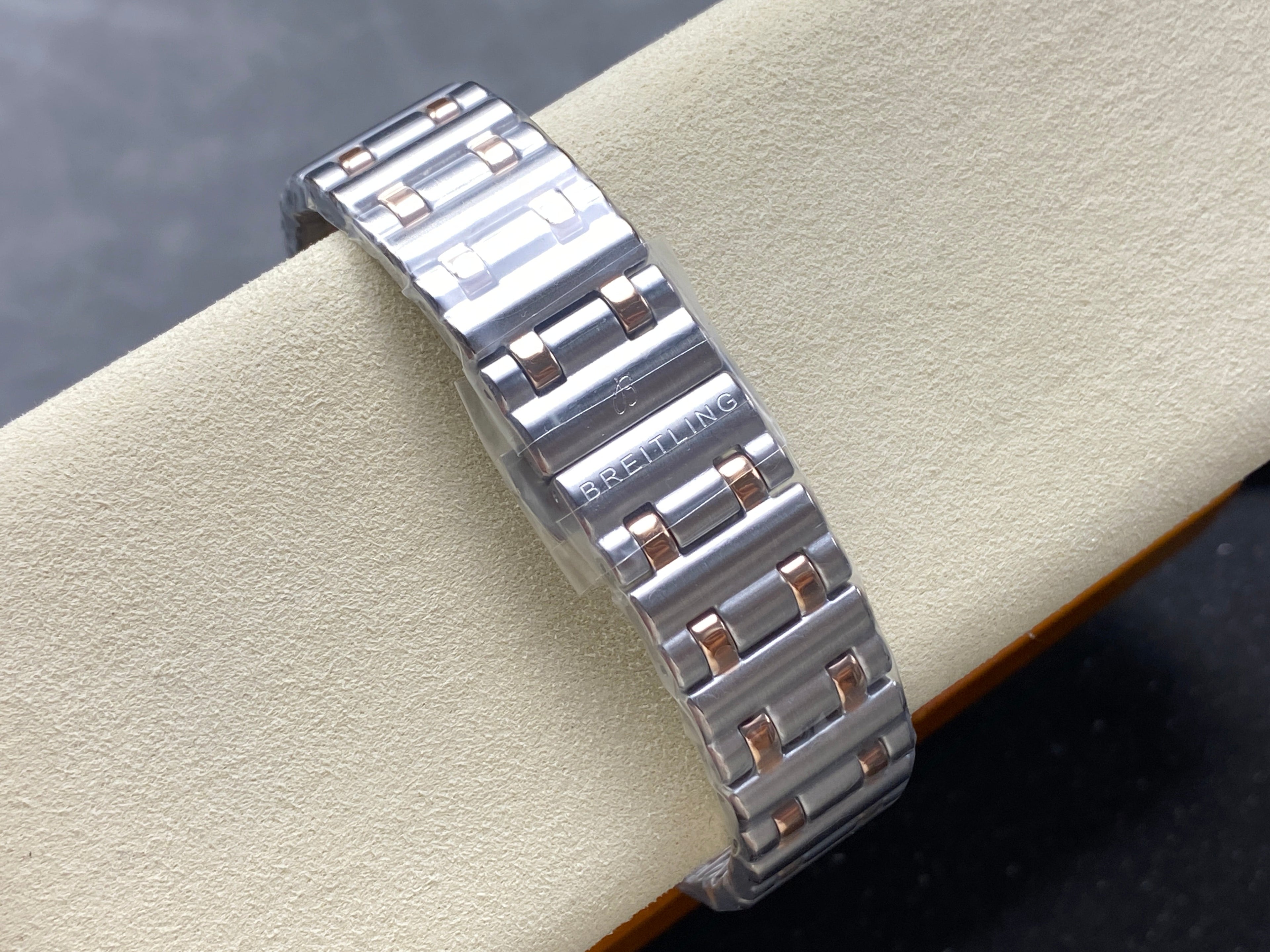 CHRONOMAT AUTOMATIC 36 RED GOLD AND STEEL CASE SILVER DIAL