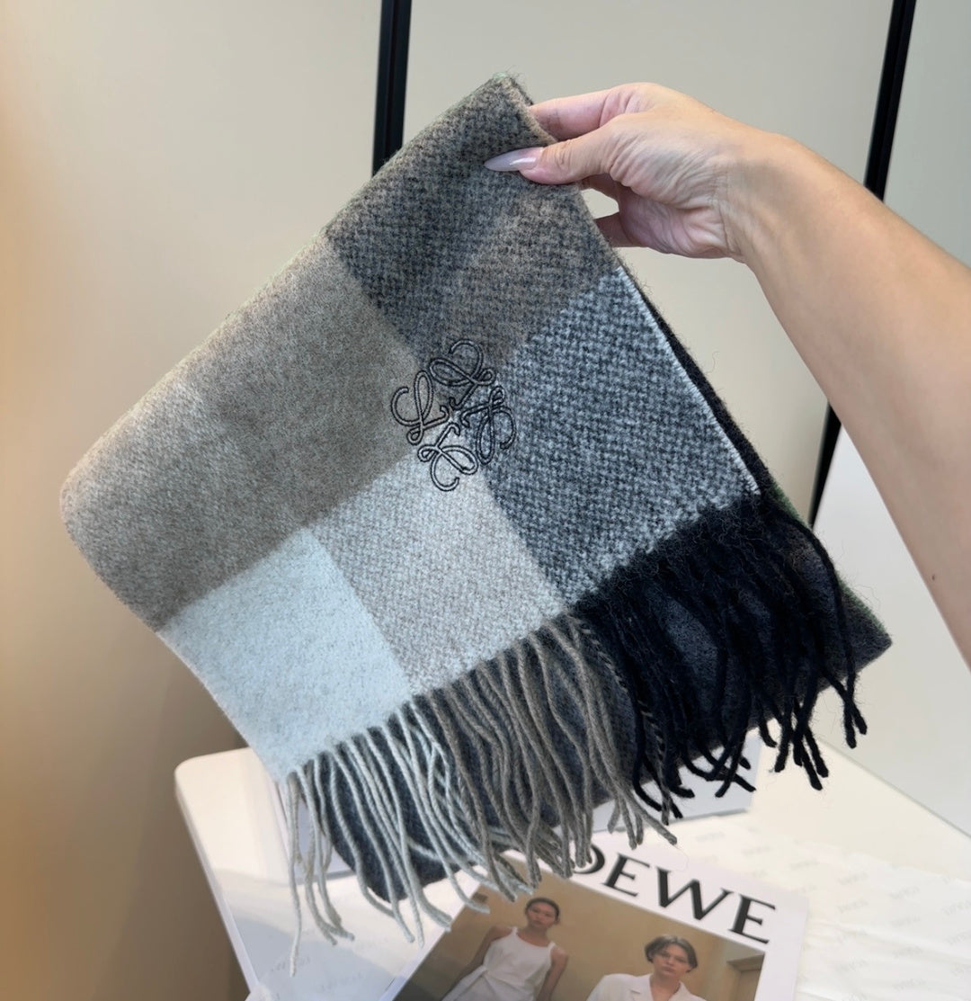LOEWE 26S SCARF 180 IN CASHMERE 902862