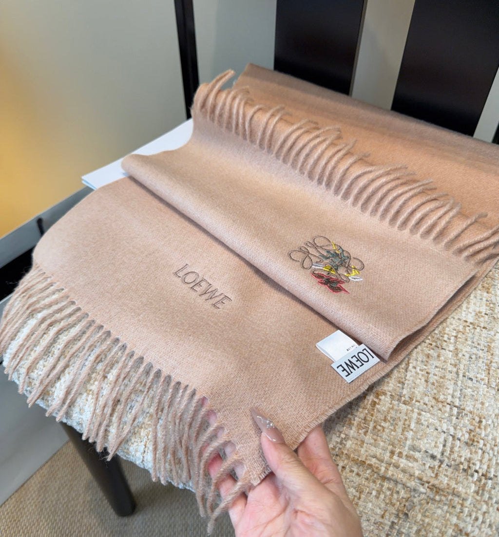 LOEWE 26S SCARF 180 IN CASHMERE WOOL 130388