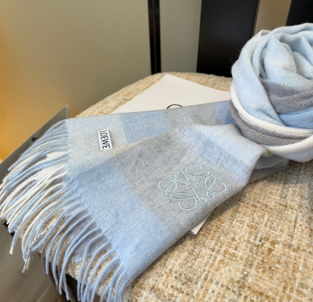 LOEWE 26S SCARF 180 IN CASHMERE WOOL 196361