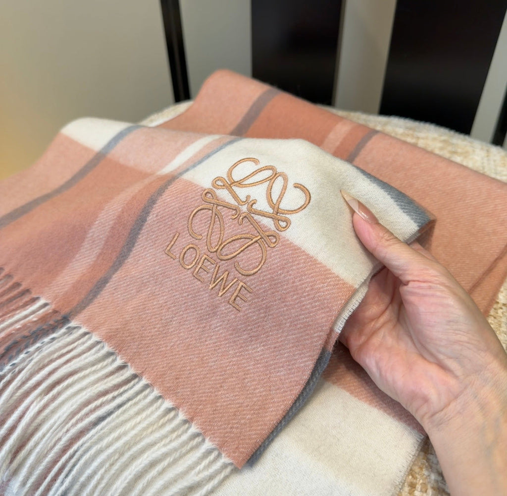 LOEWE 26S SCARF 180 IN CASHMERE WOOL 202470