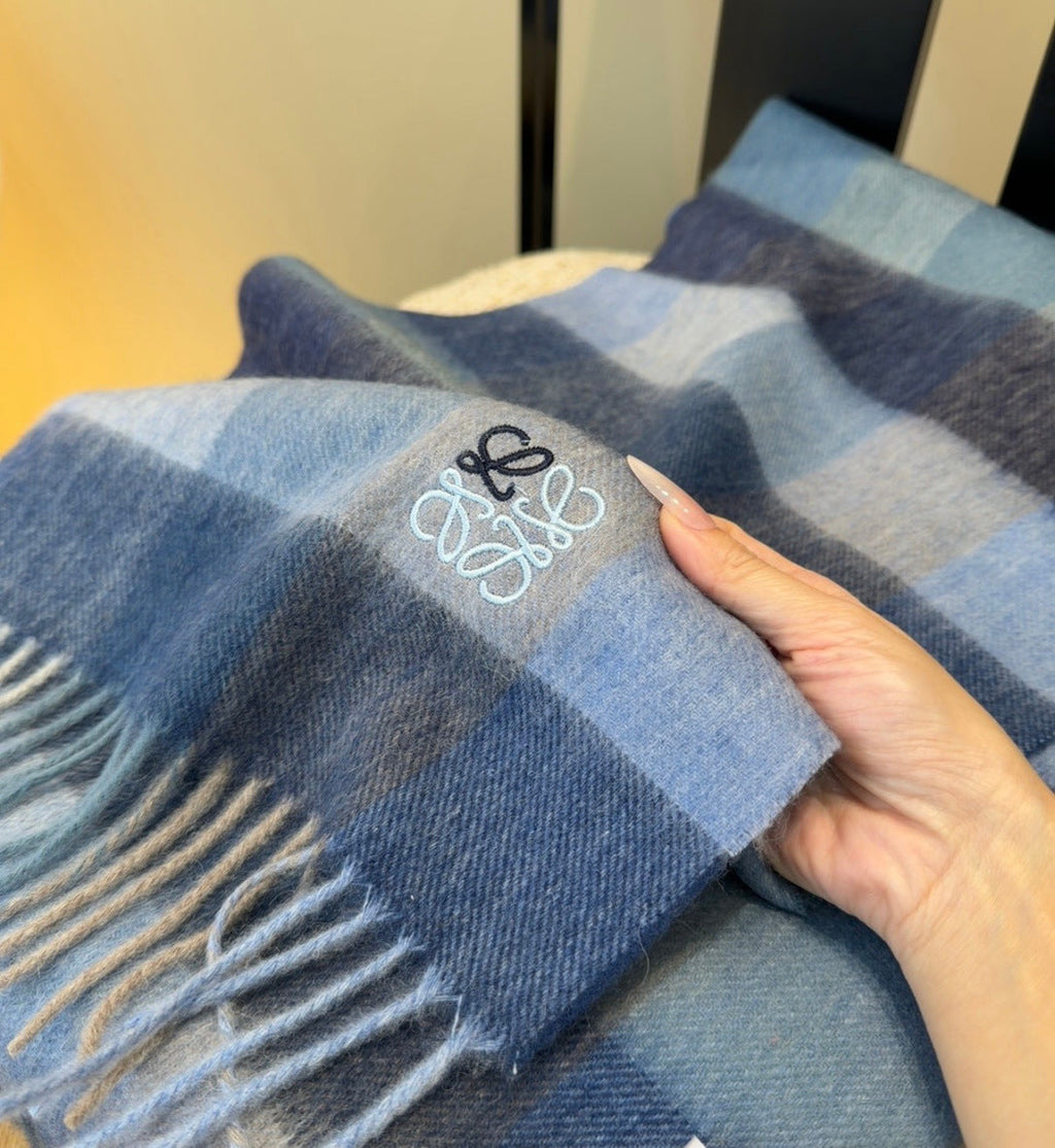 LOEWE 26S SCARF 180 IN CASHMERE WOOL 202472