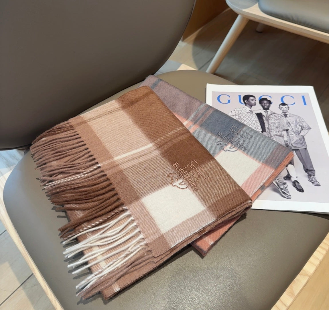 BURBERRY 26S SCARF 180CM IN CASHMERE 202475