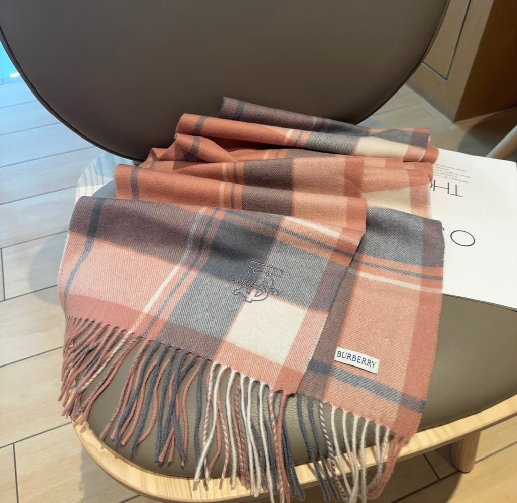 BURBERRY 26S SCARF 180CM IN CASHMERE 202475