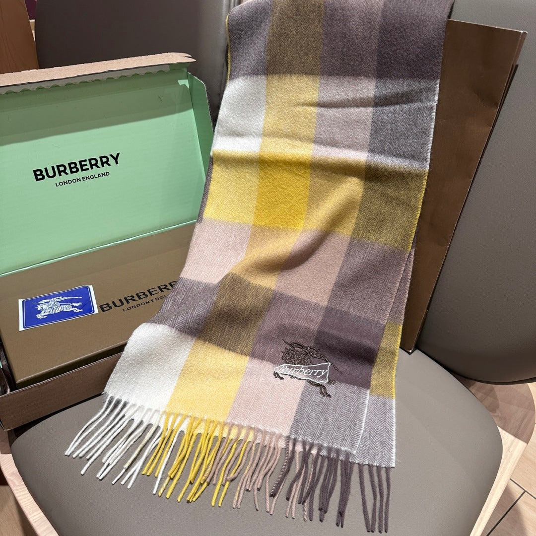 BURBERRY 26S SCARF 180CM IN CASHMERE 207625