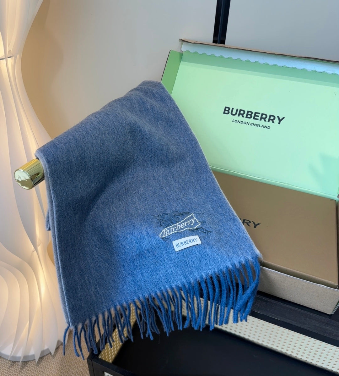 BURBERRY 26S SCARF 180CM IN CASHMERE 207842