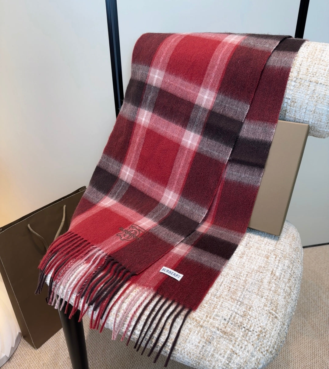 BURBERRY 26S SCARF 180CM IN CASHMERE 207843