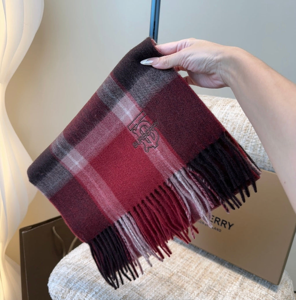 BURBERRY 26S SCARF 180CM IN CASHMERE 207843