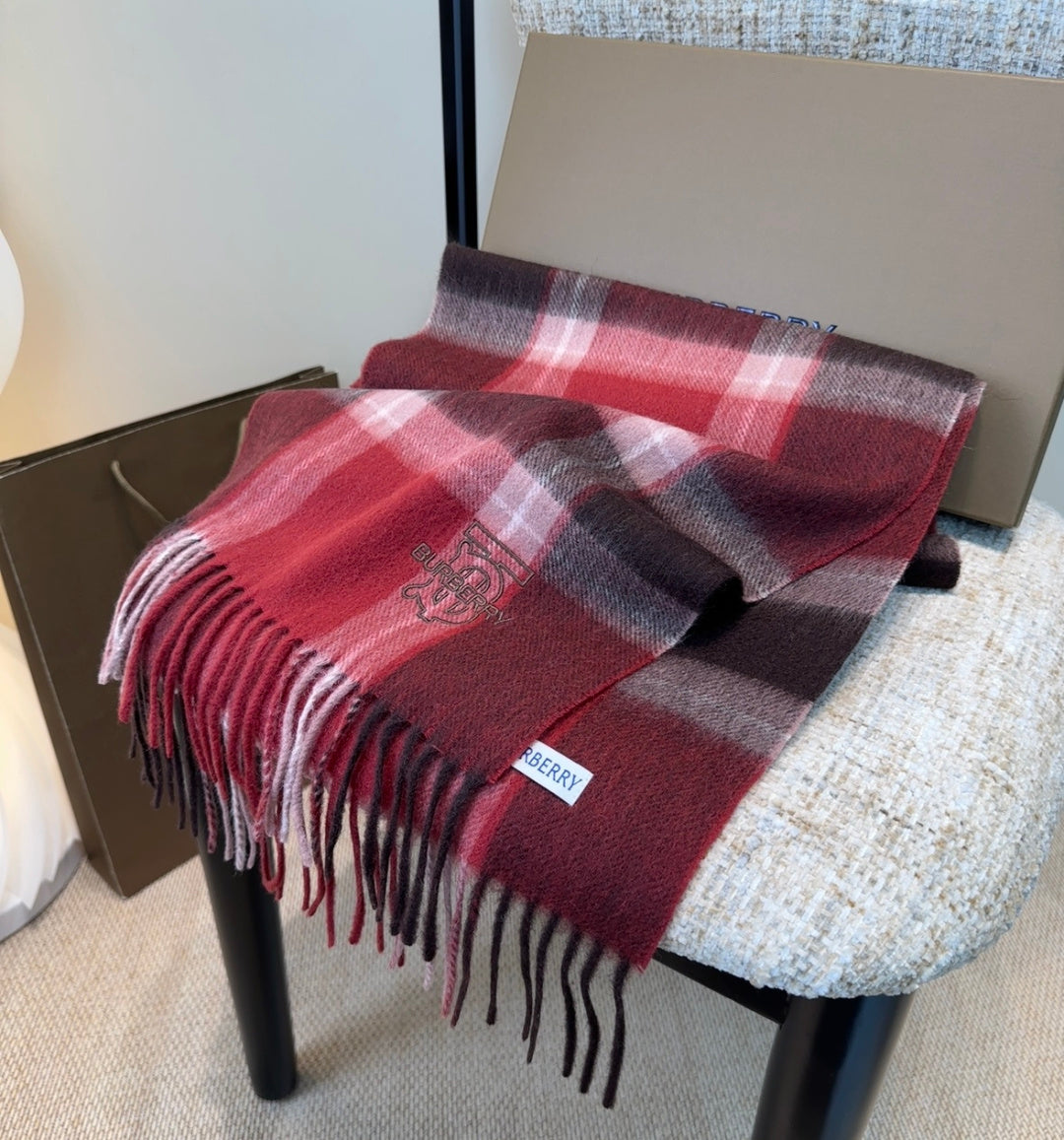 BURBERRY 26S SCARF 180CM IN CASHMERE 207843