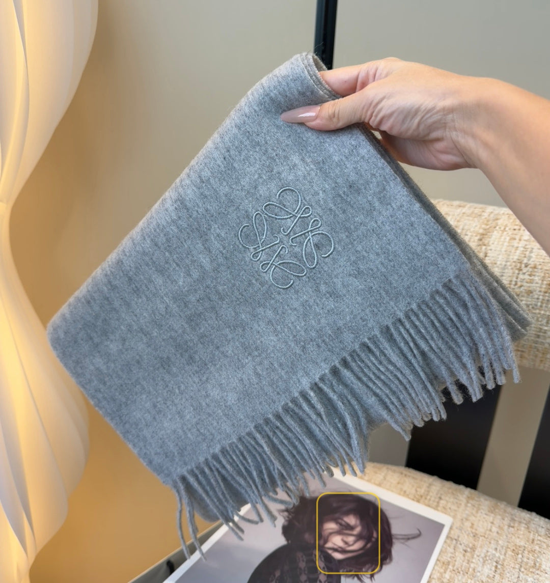 LOEWE 26S SCARF 180 IN CASHMERE WOOL 207844