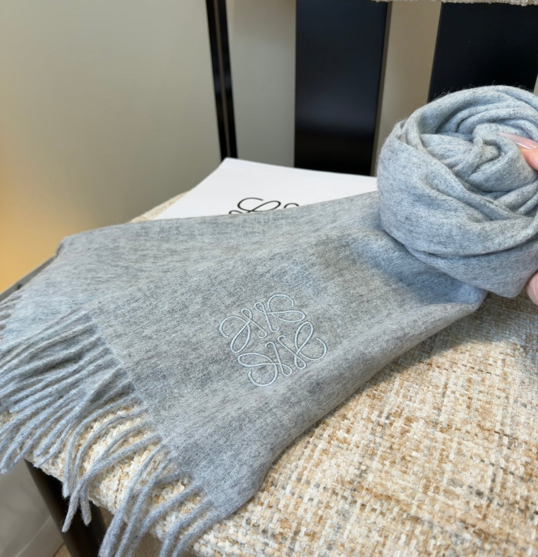 LOEWE 26S SCARF 180 IN CASHMERE WOOL 207844