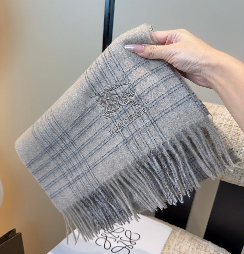 BURBERRY 26S SCARF 180CM IN CASHMERE 215218