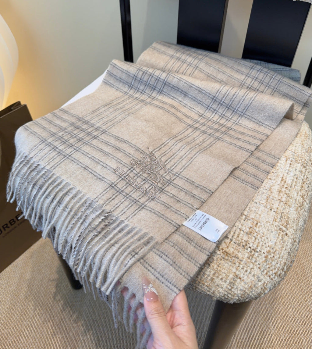 BURBERRY 26S SCARF 180CM IN CASHMERE 215218