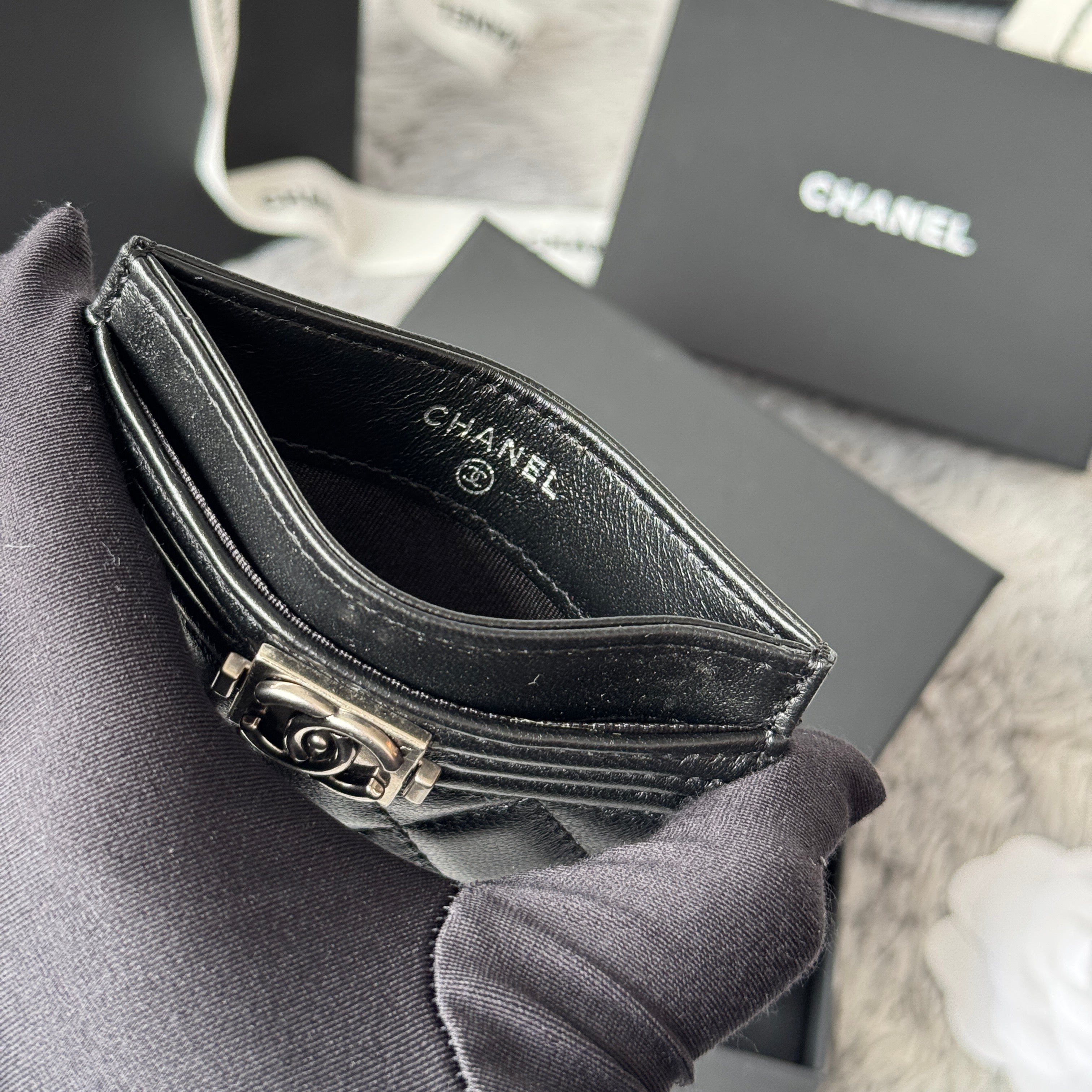LEBOY CARD HOLDER 11 IN BLACK GRAINED CALFSKIN SILVER-TONE HARDWARE
