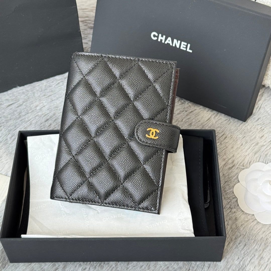 25S MULTI PURPOSE PASSPORT WALLET 15 IN BLACK CALFSKIN GOLD HARDWARE