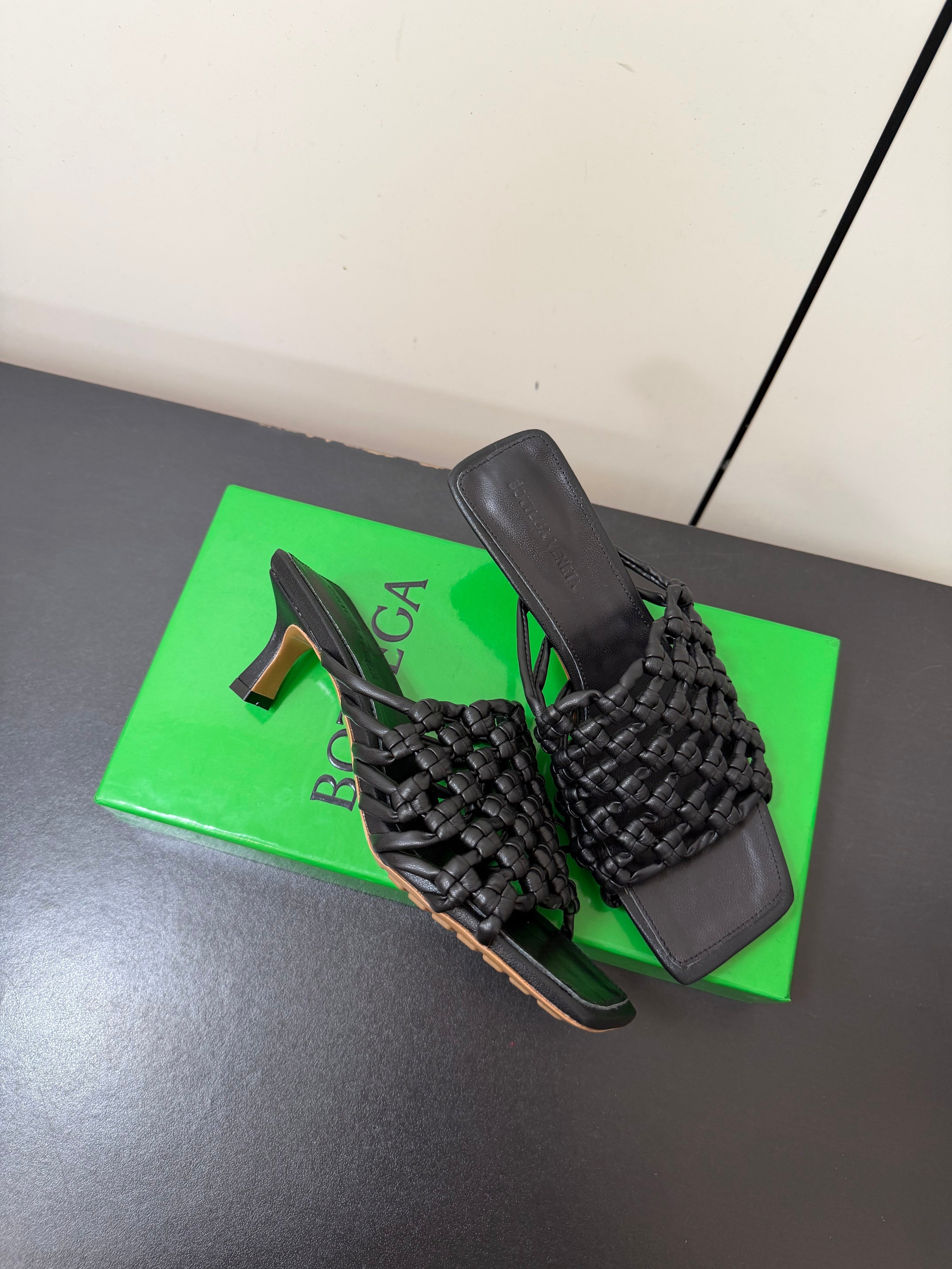 BOTTEGA VENETA 26S WOVEN STRAP HIGH-HEEL SANDALS 55 MM IN BLACK LAMBSKIN