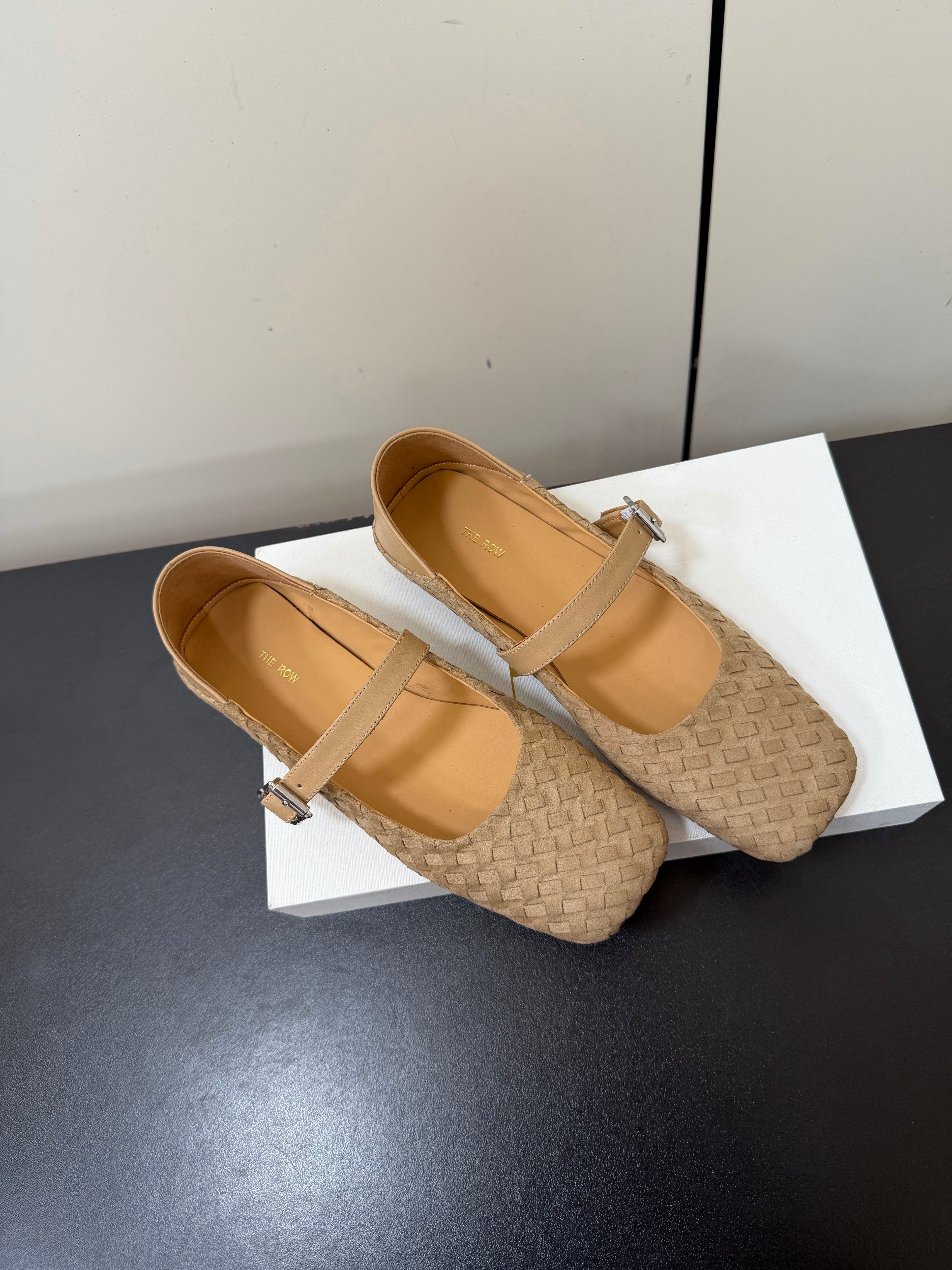 THE ROW 26S MARY JANE BALLET FLATS IN BEIGE SUEDE AND CALFSKIN