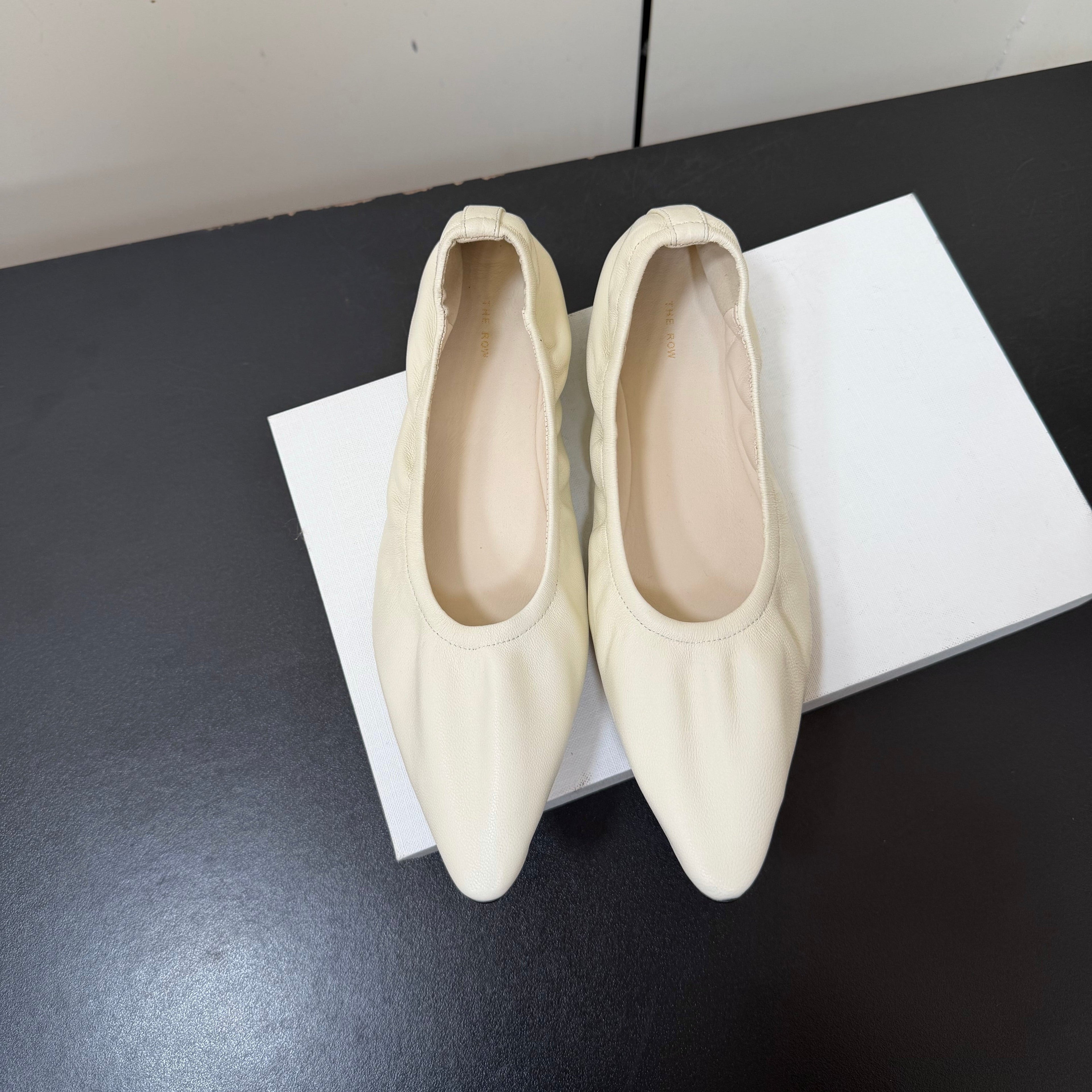 THE ROW 26S POINTED TOE BALLET FLATS IN IVORY WHITE LAMBSKIN