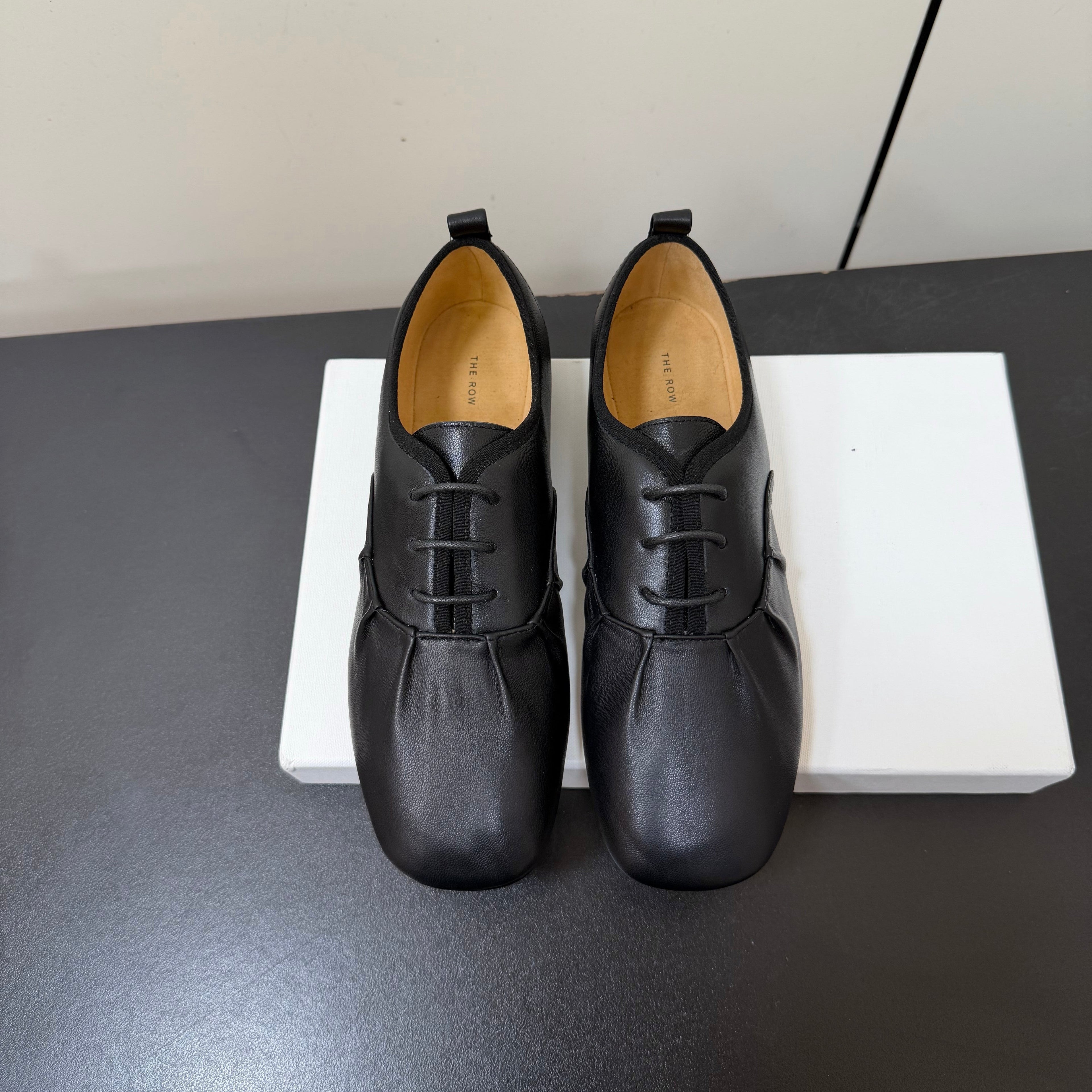 THE ROW 26S LACE UP DERBY FLATS IN BLACK CALFSKIN  WITH SQUARE TOE