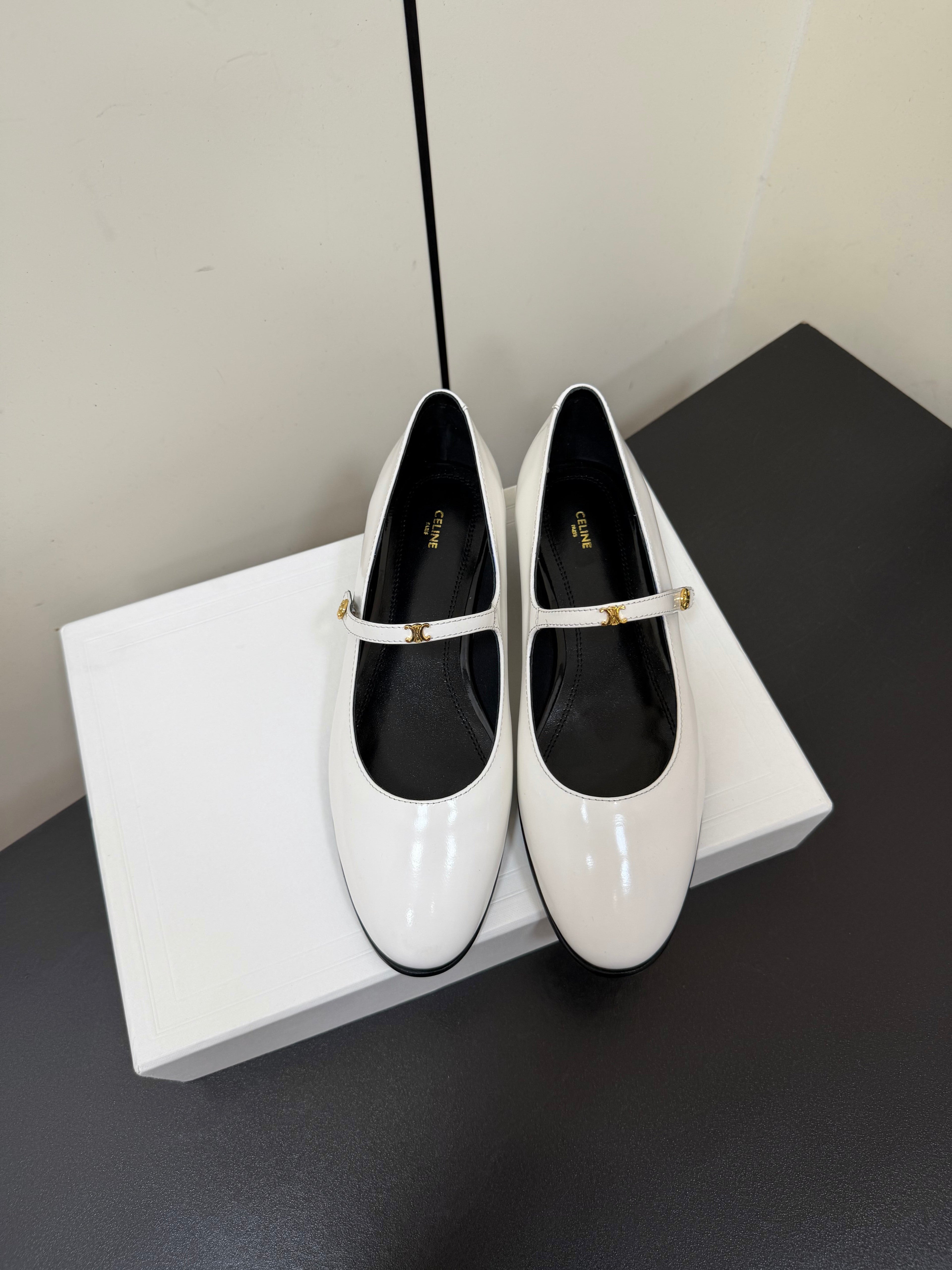 CELINE 26S MARY JANE FLATS IN WHITE GLOSSY CALFSKIN GOLD HARDWARE