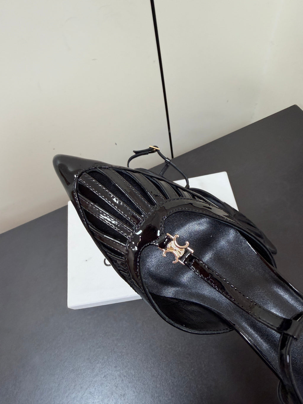 CELINE 26S TRIOMPHE T-STRAP SLINGBACK PUMPS IN BLACK PATENT CALFSKIN