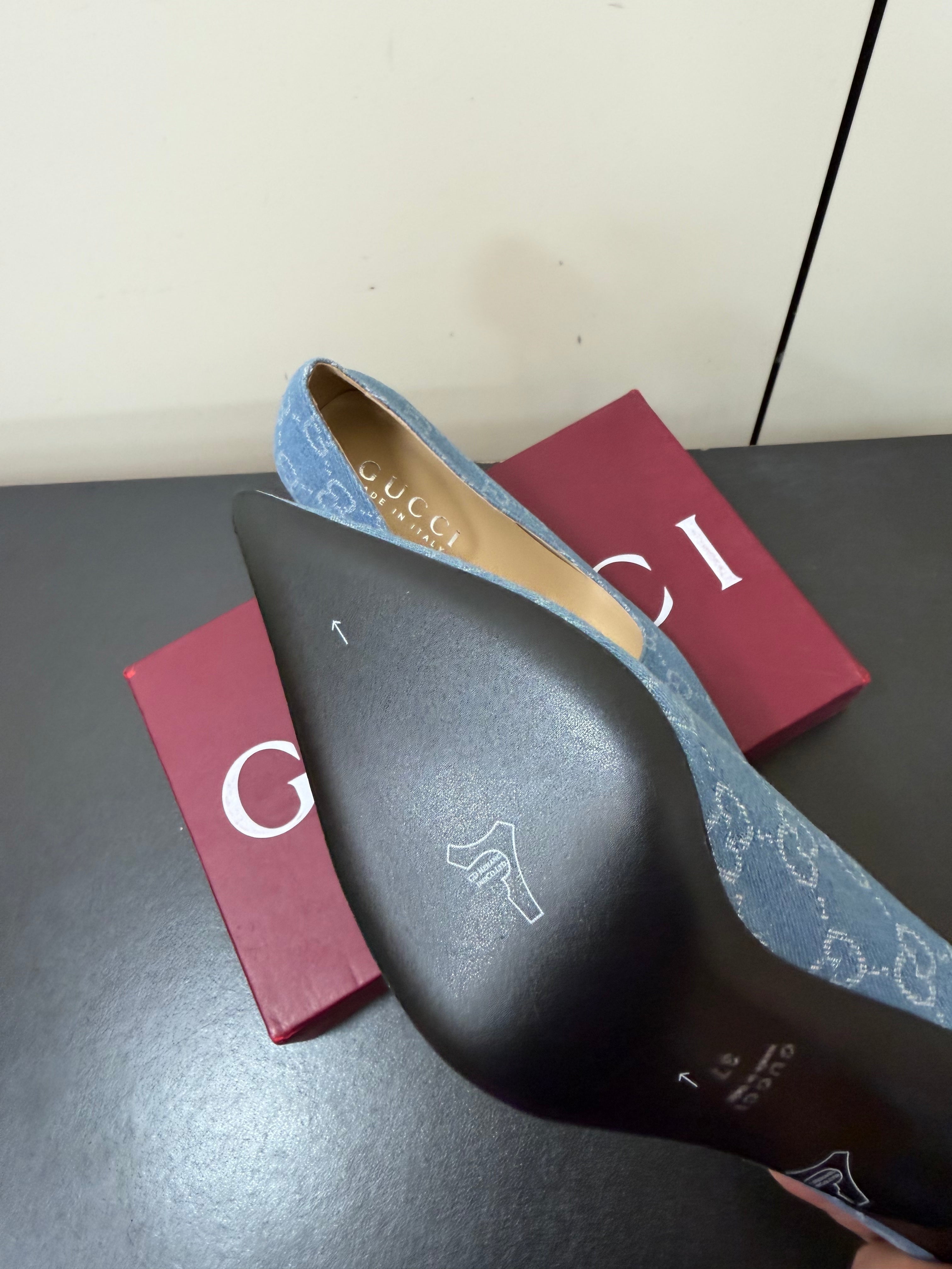 GUCCI 26S POINTED TOE PUMPS 85MM IN LIGHT BLUE DENIM GG MONOGRAM