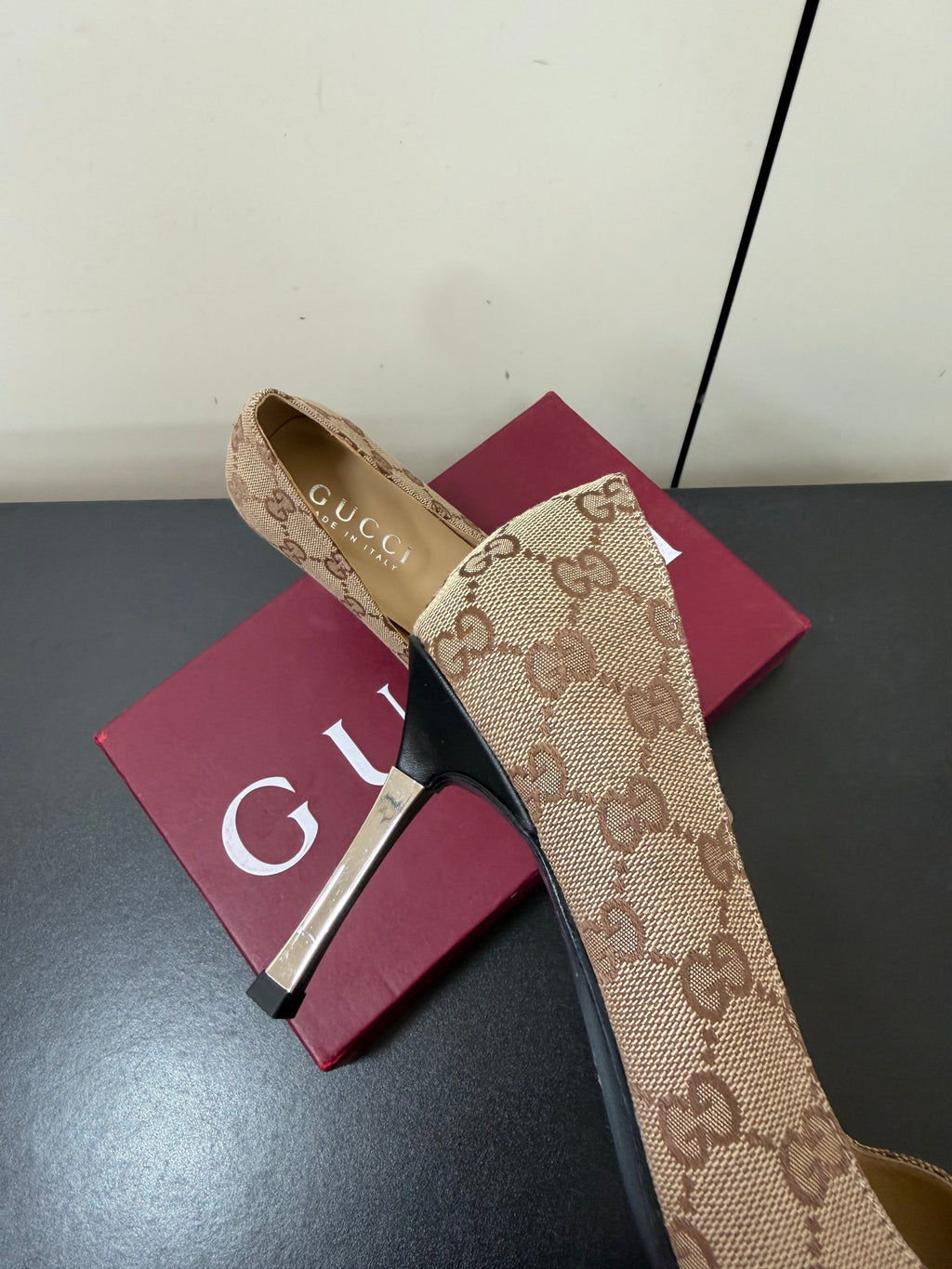 GUCCI 26S POINTED TOE PUMPS 85MM IN BEIGE BROWN CANVAS GG MONOGRAM