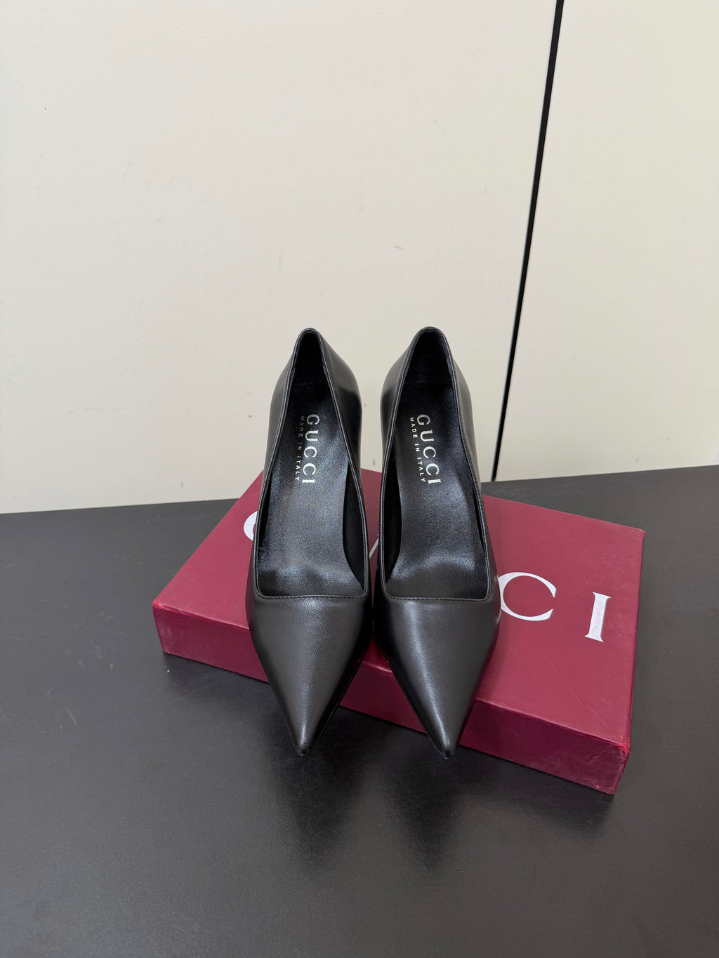 GUCCI 26S POINTED TOE PUMPS 85MM IN BLACK CALFSKIN