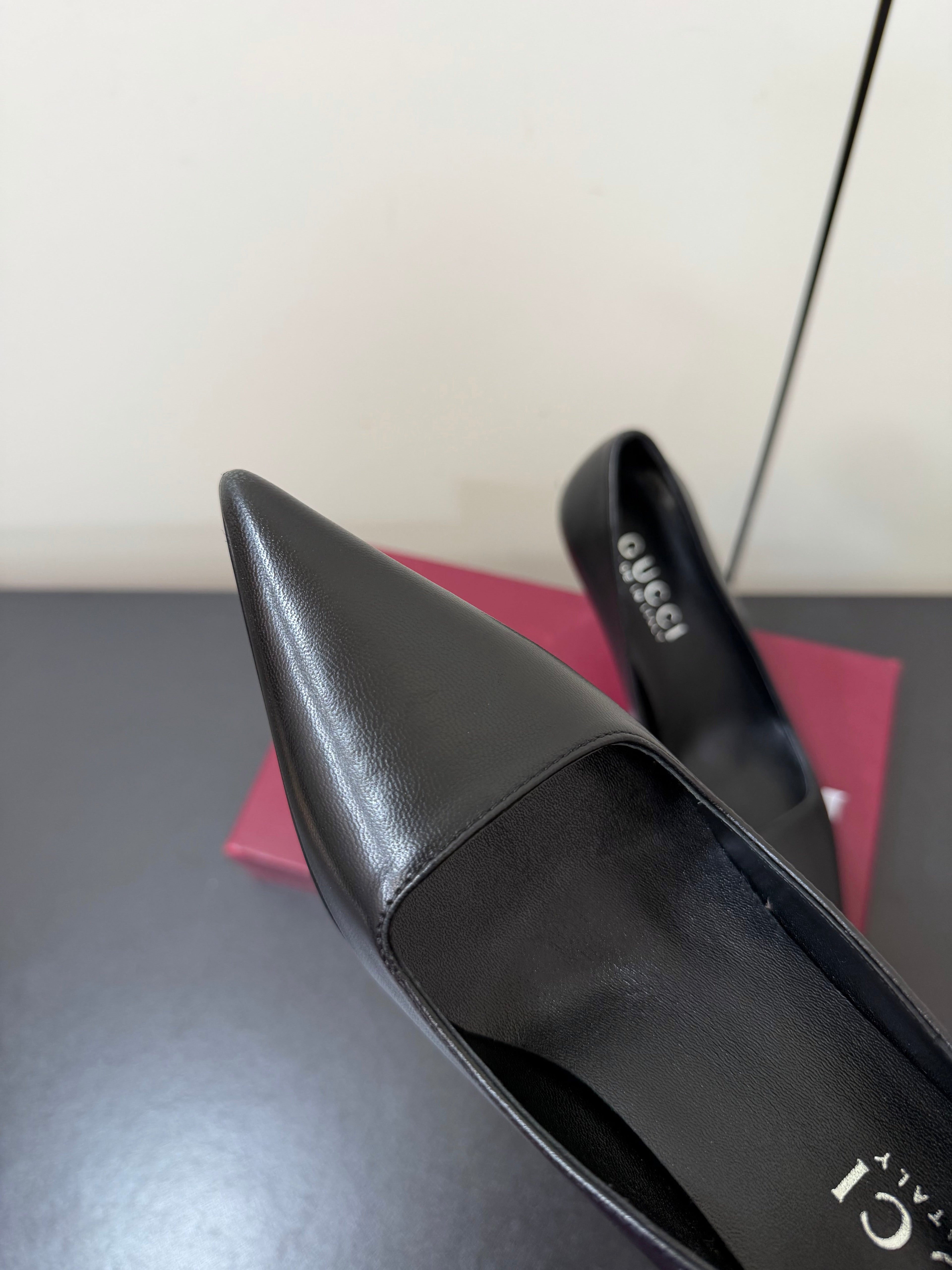 GUCCI 26S POINTED TOE PUMPS 85MM IN BLACK CALFSKIN