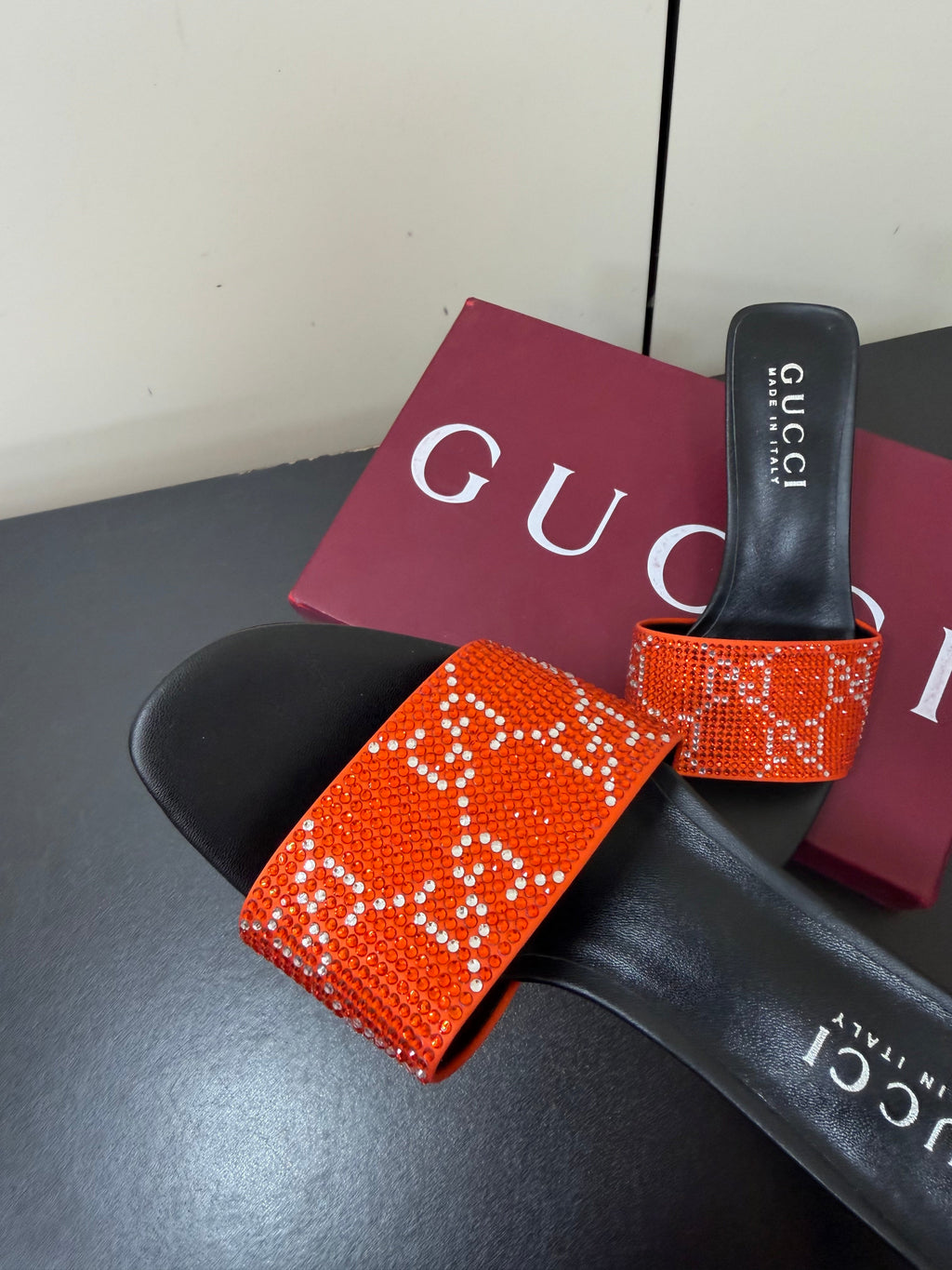 GUCCI 26S MULE SANDALS 85MM IN ORANGE SATIN CRYSTAL GG