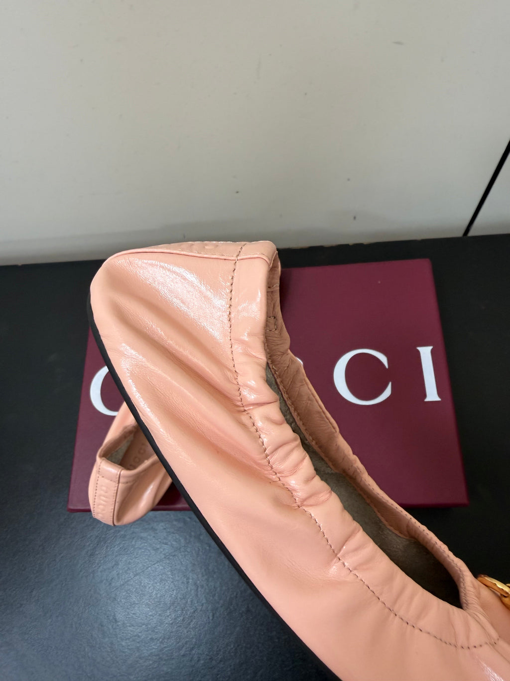 GUCCI 26S BALLET FLATS IN LIGHT PINK SHINY CALFSKIN GOLD HARDWARE