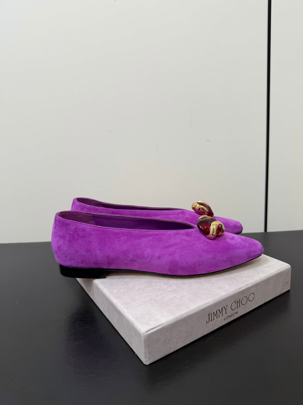JIMMY CHOO 26S BALLET FLATS IN DARK PURPLE SUEDE
