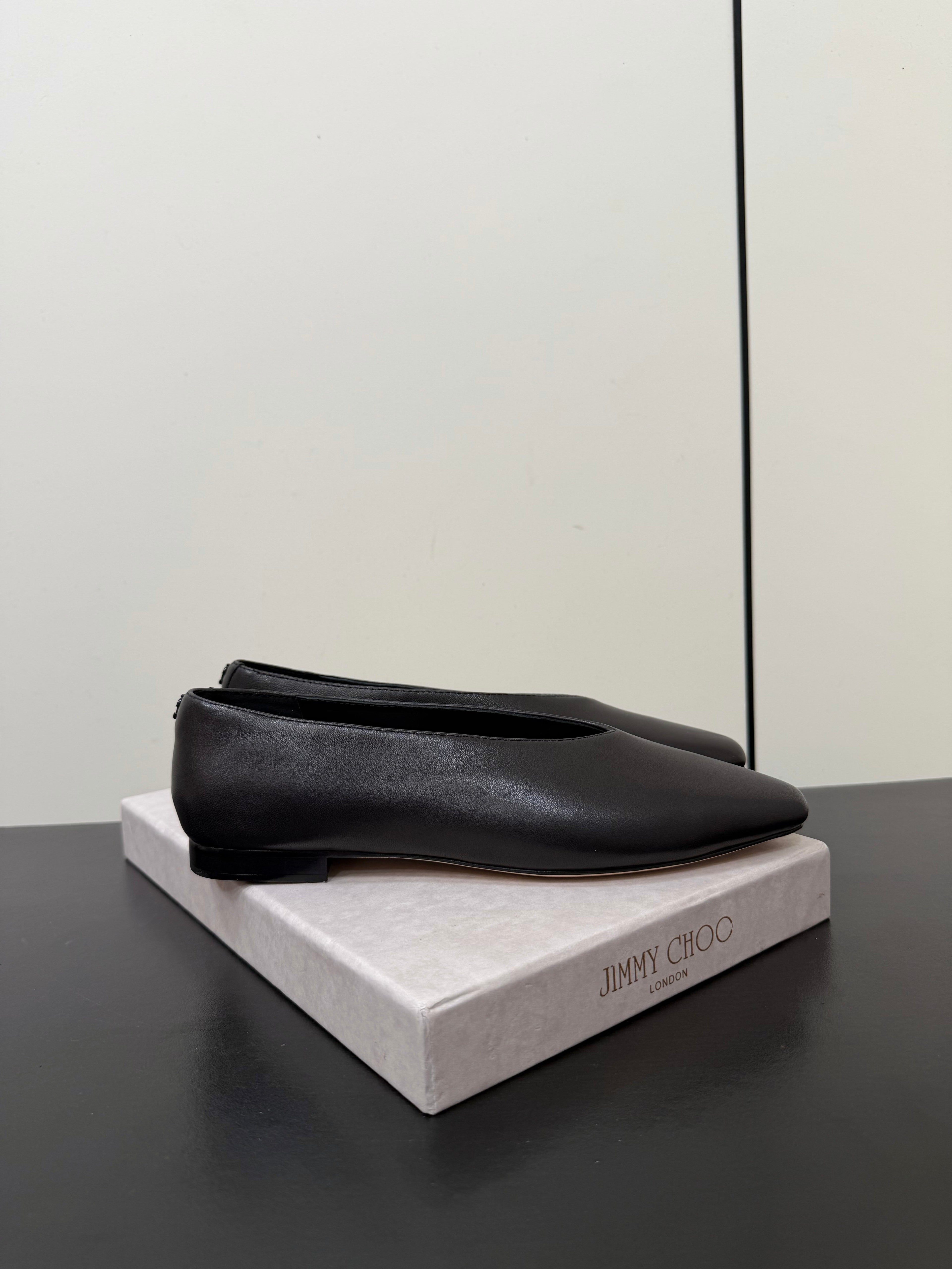 JIMMY CHOO 26S BALLET FLATS IN BLACK LAMBSKIN