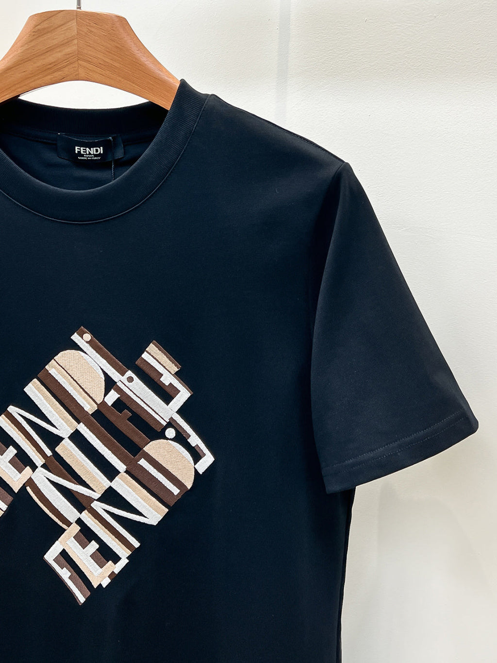 FENDI 26S SHORT SLEEVE T-SHIRT 048