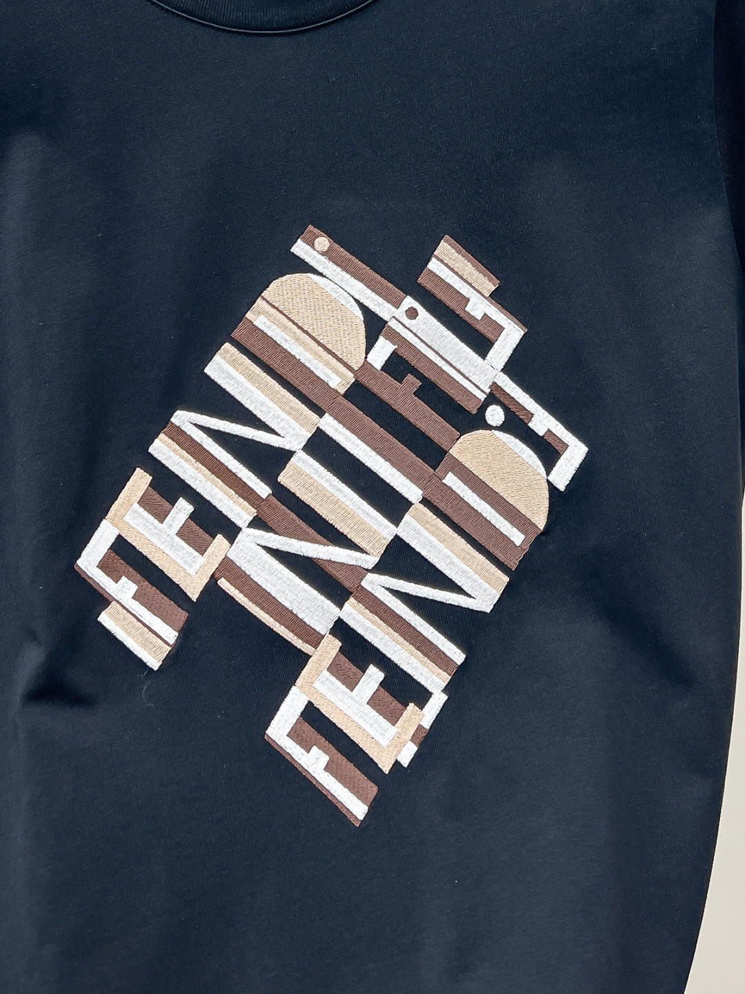 FENDI 26S SHORT SLEEVE T-SHIRT 048