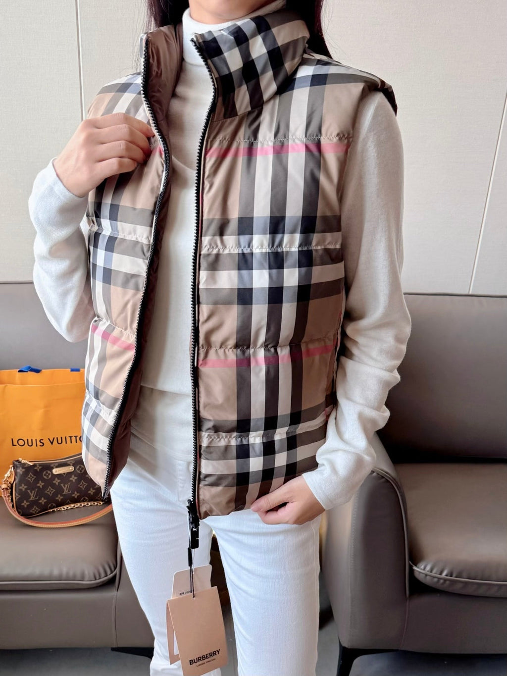 BURBERRY 25S REVERSIBLE PUFFER VEST 166