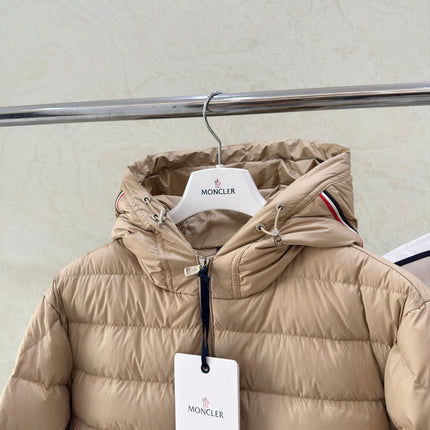 MONCLER 26S DOWN JACKET 759