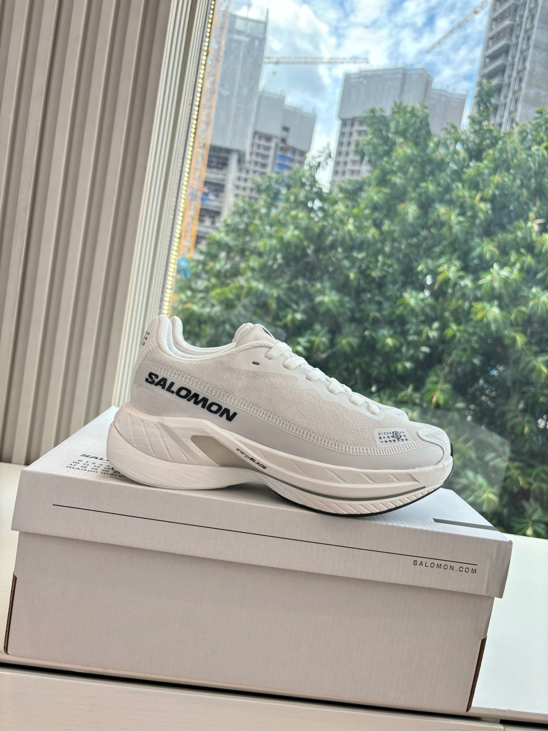 ALO 25S SALOMON SPECTUR SNEAKER IN WHITE FABRIC