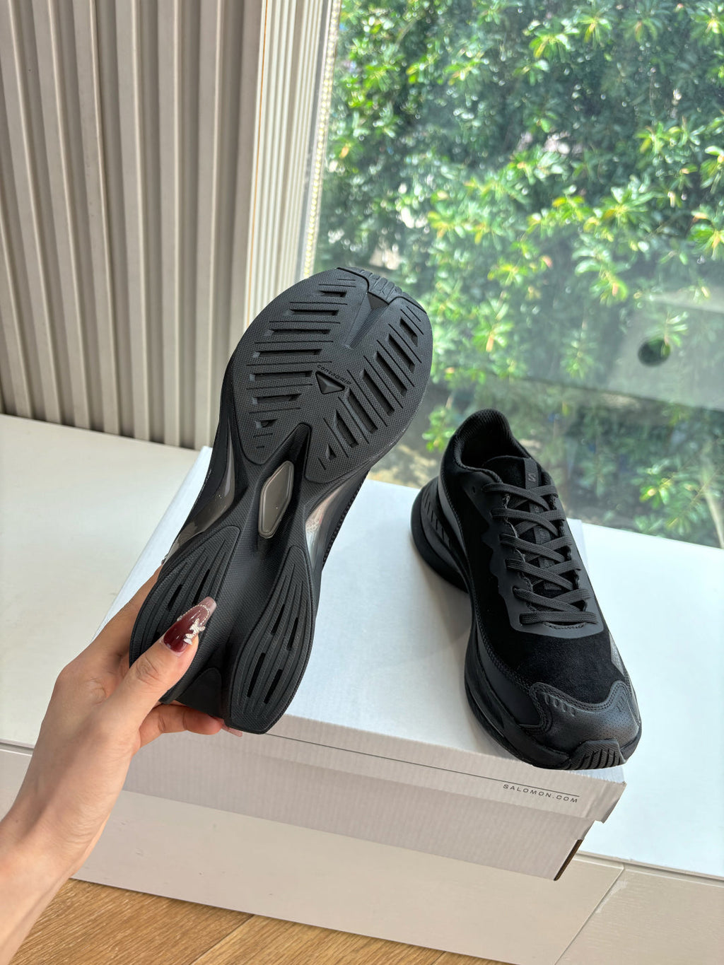 ALO 25S SALOMON SPECTUR SNEAKER IN BLACK FABRIC
