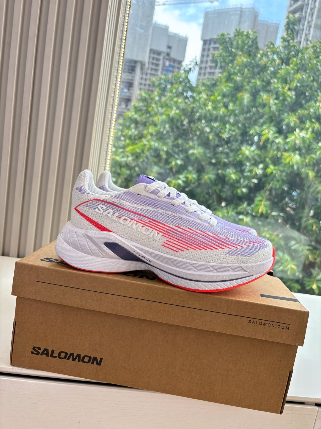 ALO 25S SALOMON SPECTUR SNEAKER IN PURPLE AND WHITE MESH FABRIC
