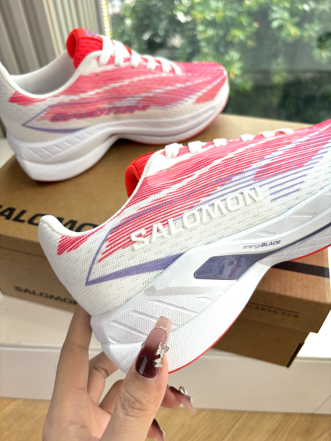 ALO 25S SALOMON SPECTUR SNEAKER IN PINK AND WHITE MESH FABRIC