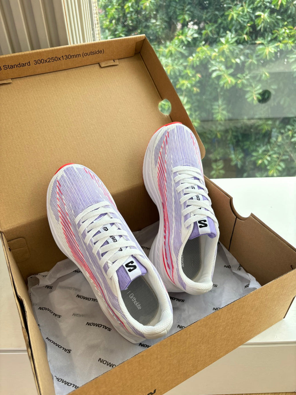 ALO 25S SALOMON SPECTUR SNEAKER IN PURPLE AND WHITE MESH FABRIC